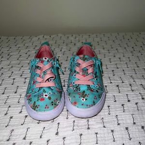 Adorable Tiffany blue floral toddler zip up shoes great condition